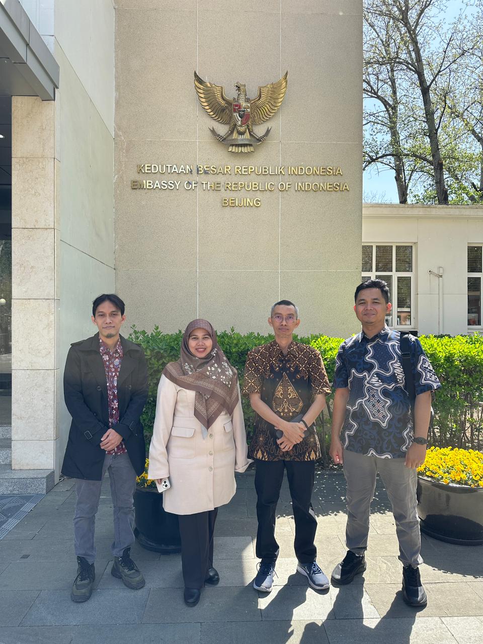 2 Dosen UMP menjadi pemateri di KBRI Beijing